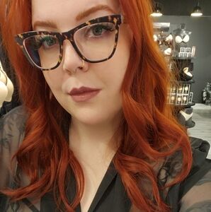 Meet your Posher, Rebekah